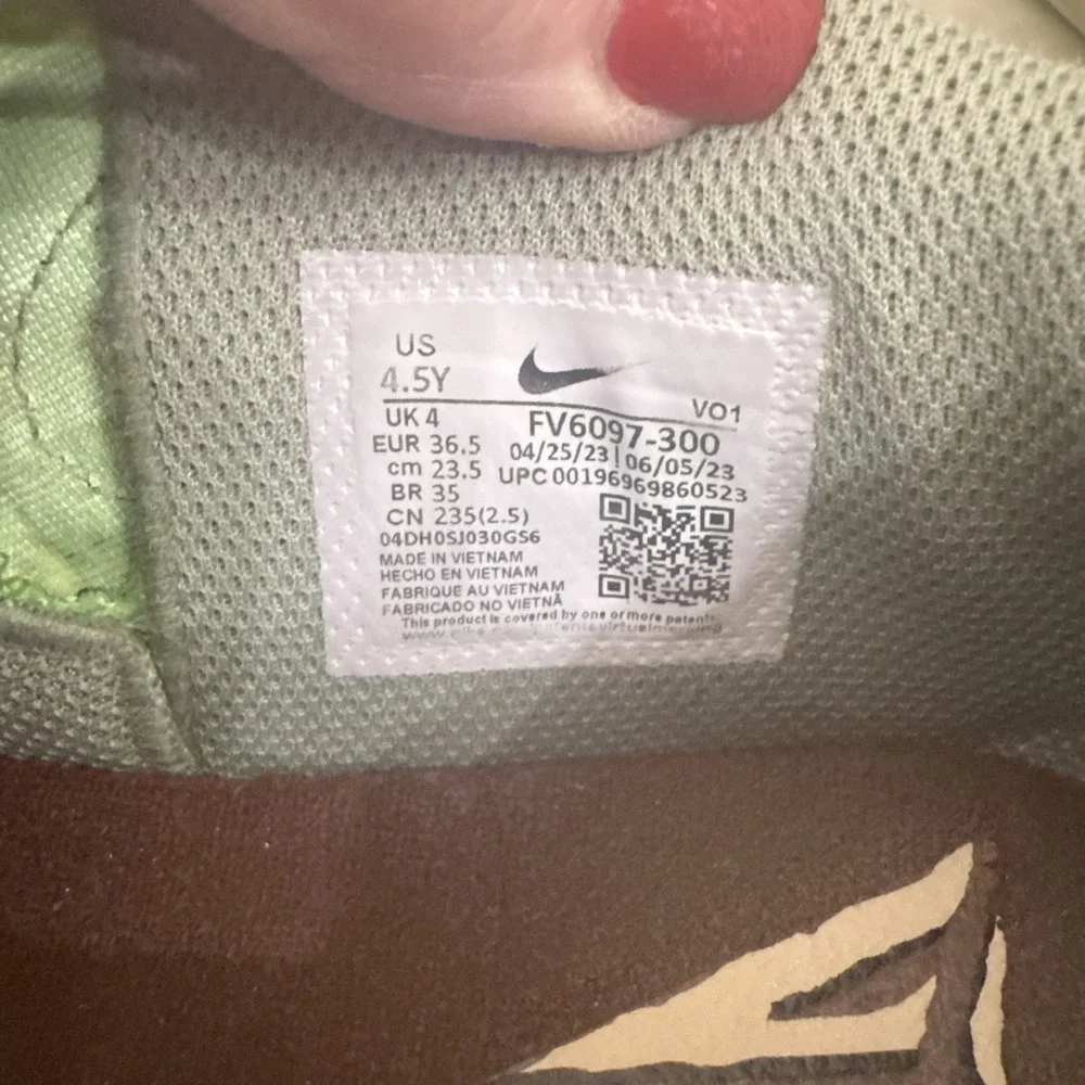 Nike Ja 1 Halloween Zombie NRG GS FV6097-300 Lime Blast Green Size Youth‎ 4.5Y